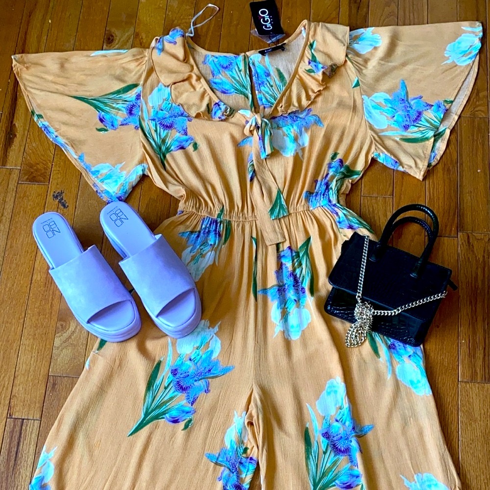 ✨NEW✨ Bailey Ruffled Crinkle Floral Wide Leg Jumpsuit